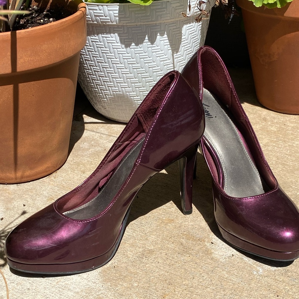 High heels - Picture 2 of 4
